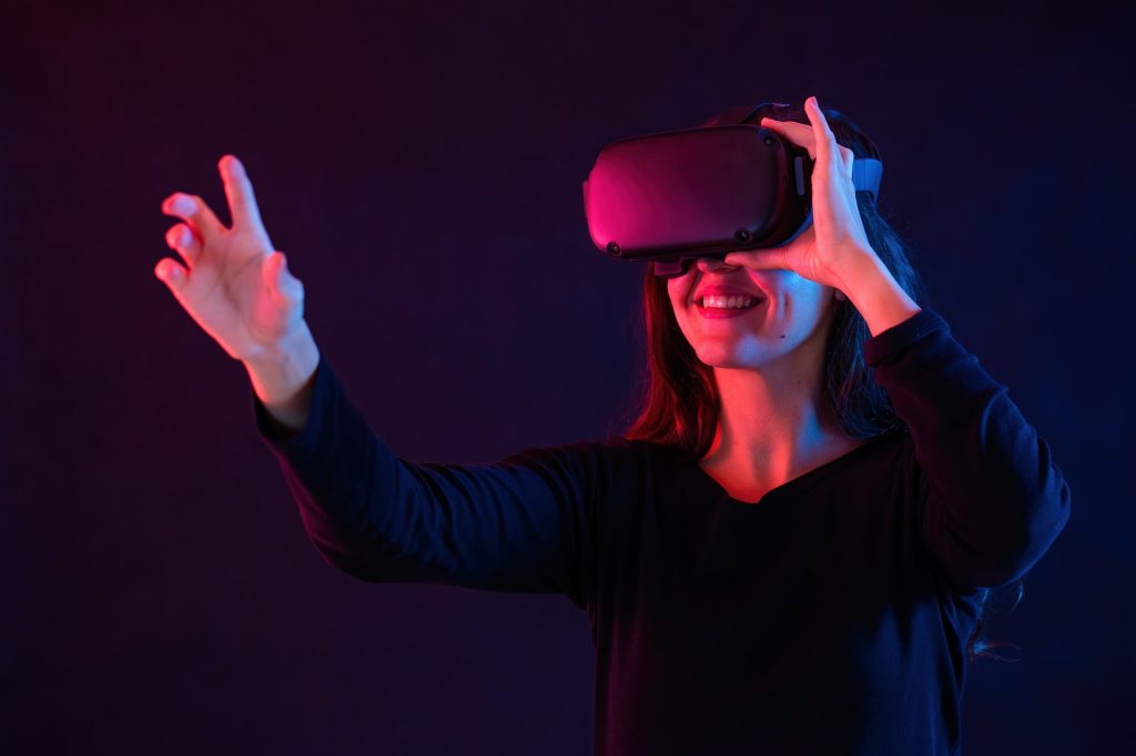 Could This VR Sketching Tool Be Coming Of Age For Designers In The Future? Smiling Woman With Headset Interacting In Virtual Reality 1024x682